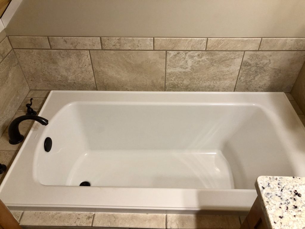 Master en suite soaking tub