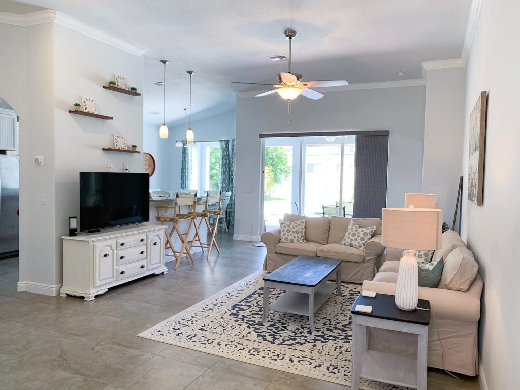 Living area, best family Aribnb Florida