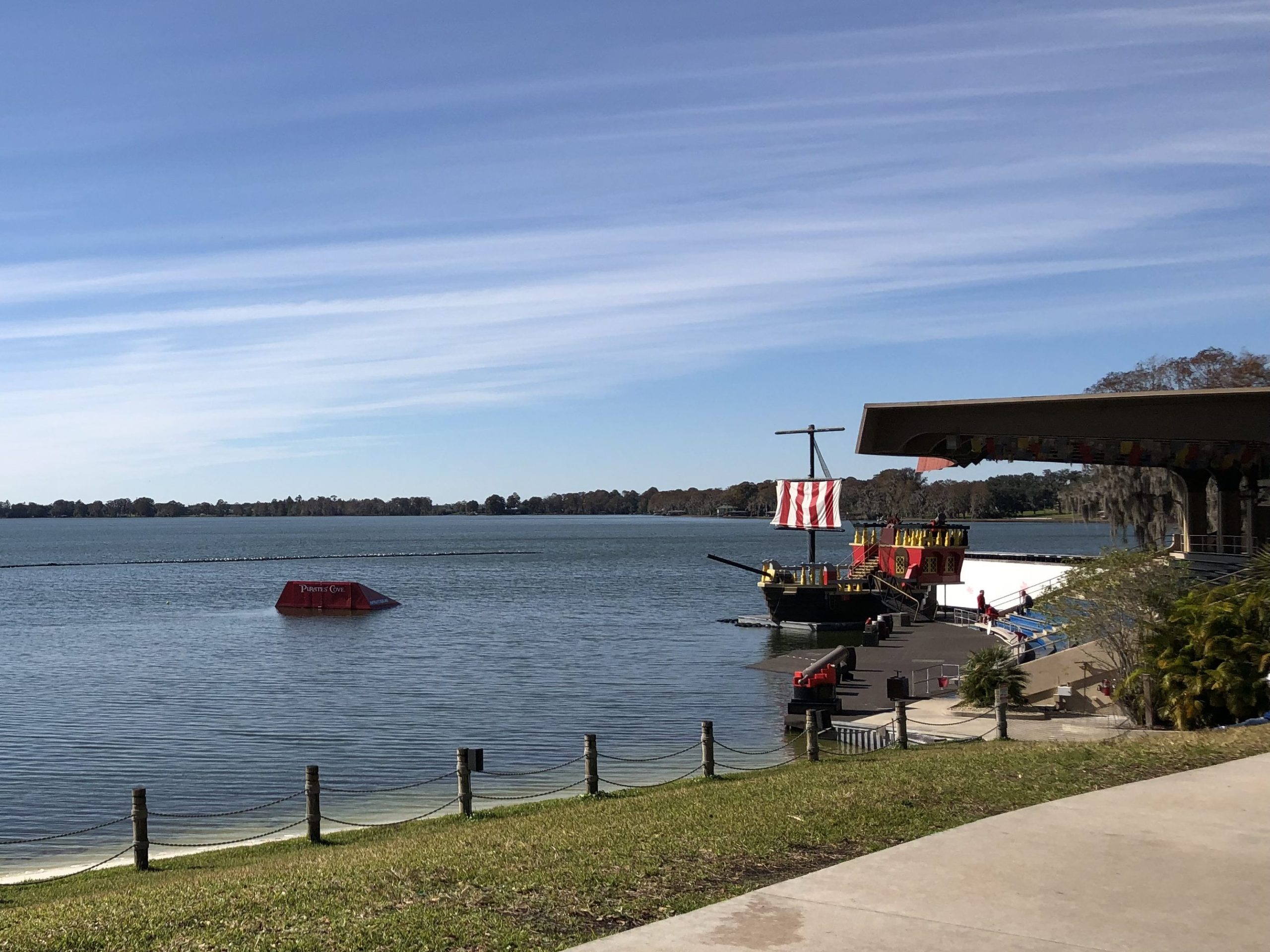 Brickbeard's Watersport Stunt Show - LEGOLAND Florida